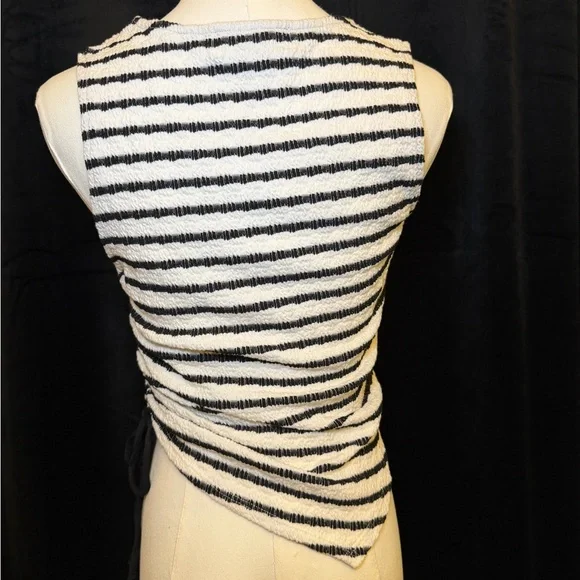 NWT - American Threads Women’s Sleeveless Top. Black/White Stripe. Size S - Picture 3 of 6